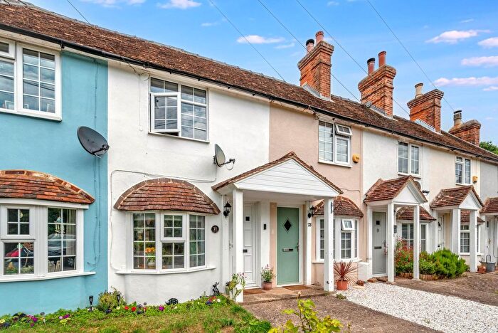 2 Bedroom Terraced House For Sale In Shalmsford Street, Chartham, CT4