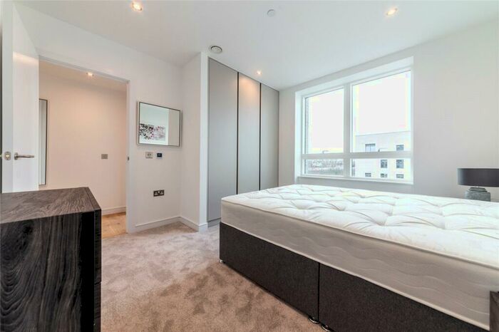 2 Bedroom Apartment To Rent In Duval House, Grant Road, London, SW11