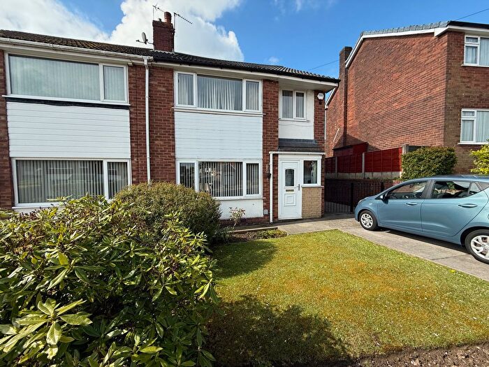 3 Bedroom Semi-Detached House To Rent In Randale Drive, Sunnybank, BL9