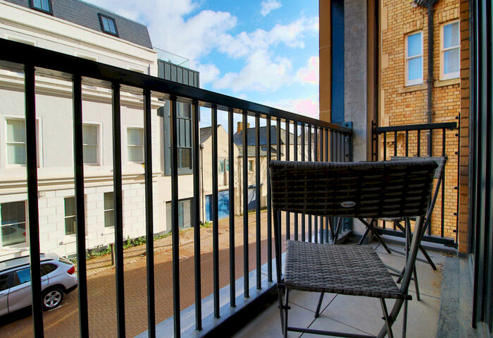 2 Bedroom Serviced Apartments To Rent In Casablanca Building, Caerdydd, Caerdydd, CF10