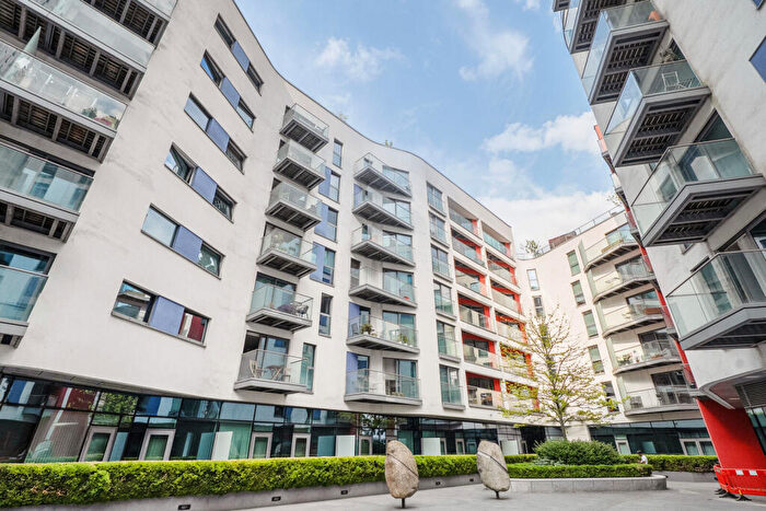 2 Bedroom Flat For Sale In Rossetti Apartments, Croydon, CR0