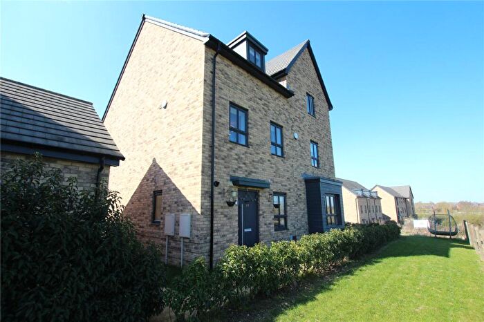 4 Bedroom Semi-Detached House To Rent In Chaddington Strand, Wichelstowe, Swindon, Wiltshire, SN1