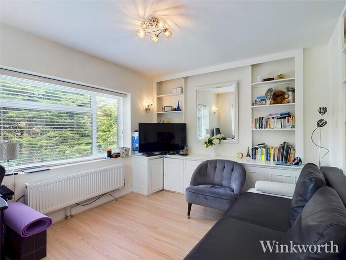 1 Bedroom Flat To Rent In Uxbridge Road, London, Uk, W3