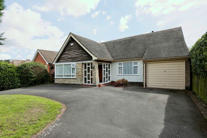 3 Bedroom Bungalow For Sale In Loughborough Road, Hoton, Loughborough, LE12