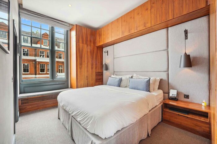 1 Bedroom Flat For Sale In Evelyn Gardens, London, SW7