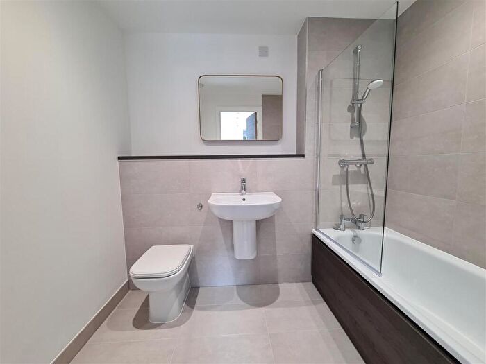 2 Bedroom Apartment To Rent In Downtown, Woden Street, Salford, M5