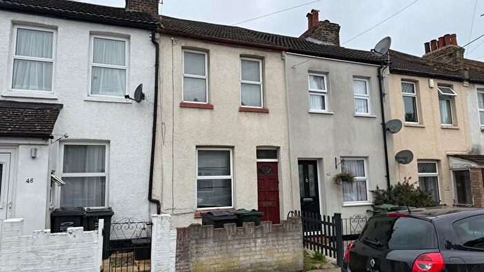 3 Bedroom Terraced House For Sale In Howard Road, Dartford, Kent, DA1