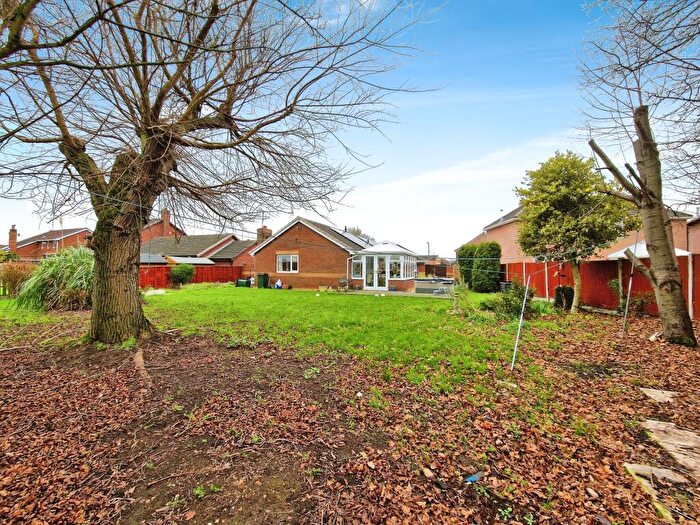3 Bedroom Detached Bungalow For Sale In St. Lukes Close, Dunsville, Doncaster, DN7