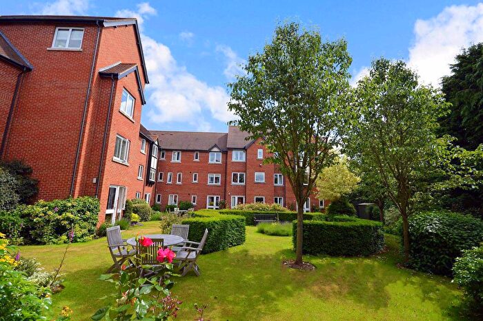 1 Bedroom Apartment For Sale In Swan Court, Stratford-upon-Avon, CV37