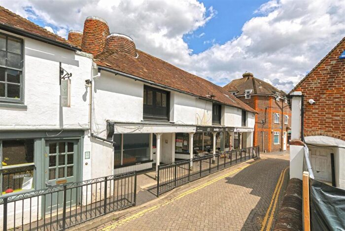 1 Bedroom Apartment For Sale In West Street, West Malling, ME19