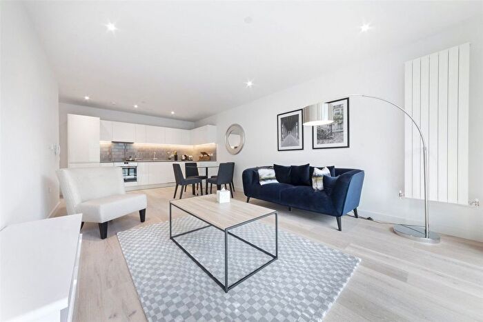 2 Bedroom Flat For Sale In Bonnet Street, London, E16