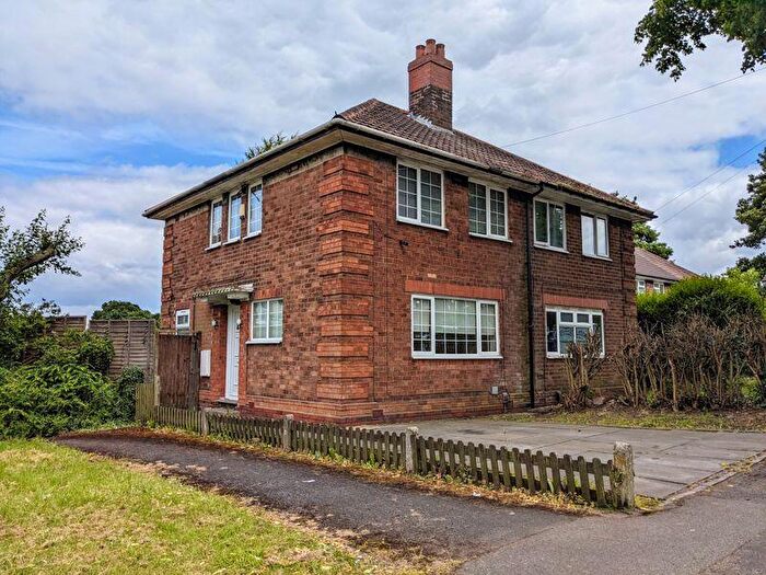 3 Bedroom Semi-Detached House To Rent In Willoughby Grove, Weoley Castle, Birmingham, B29