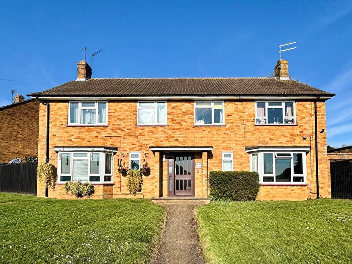 1 Bedroom Flat To Rent In Pearson Avenue, Hertford, SG13