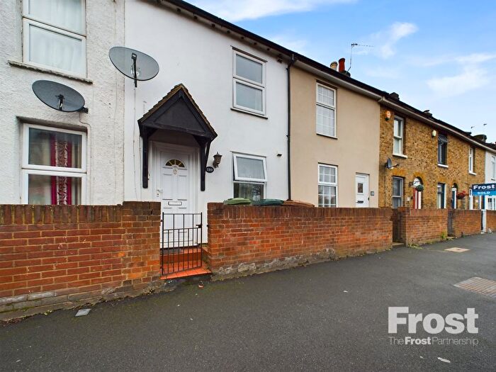 2 Bedroom Terraced House To Rent In London Road, Staines-Upon-Thames, Middlesex, TW18