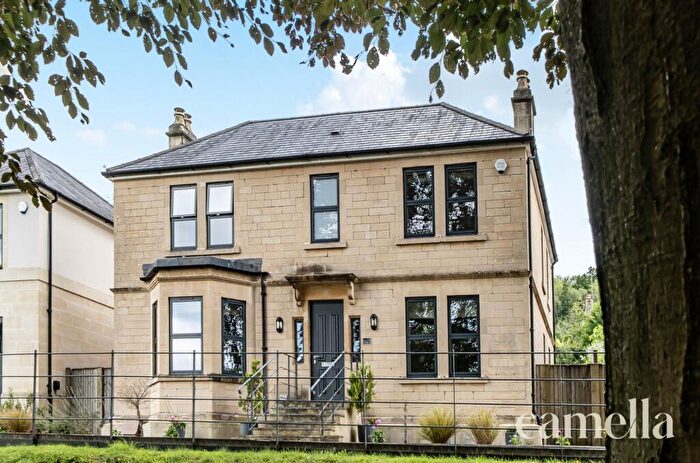 4 Bedroom Detached House For Sale In Warminster Road, Bathampton, BA2
