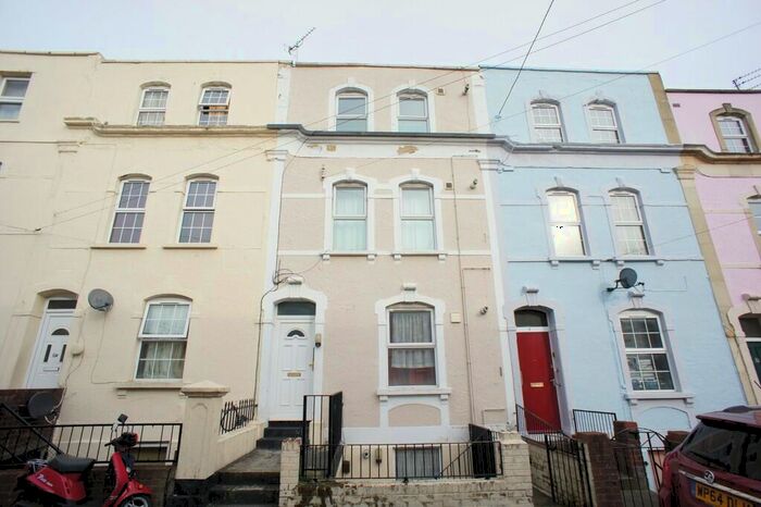 1 Bedroom Flat To Rent In Brighton Street, St Pauls, Bristol, BS2