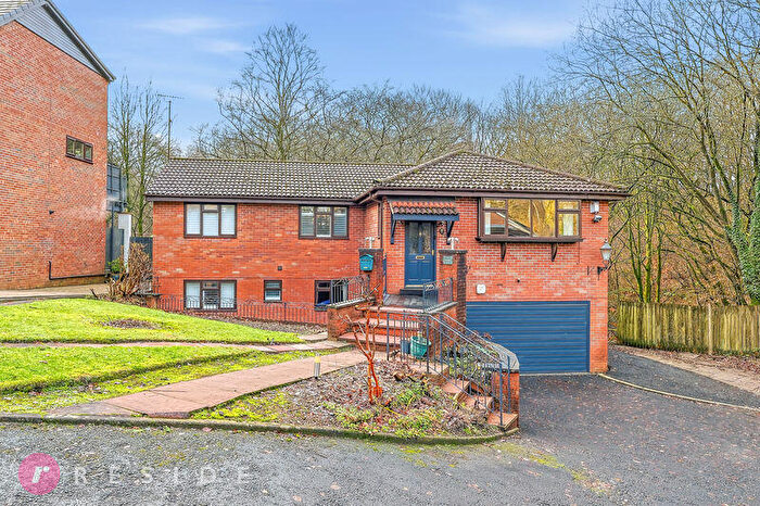 5 Bedroom Detached House For Sale In Foot Wood Crescent, Shawclough, Rochdale, OL12