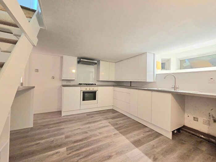 1 Bedroom Property To Rent In Pains Road, Southsea, PO5