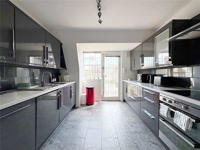 3 Bedroom Flat For Sale In Crawford Street, London, W1H