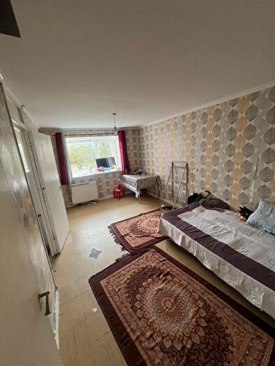 1 Bedroom Flat To Rent In Gurney Close, Barking, IG11