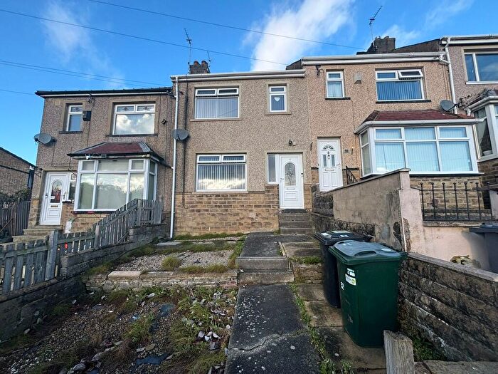 3 Bedroom Terraced House For Sale In Leaventhorpe Lane, Bradford, BD8