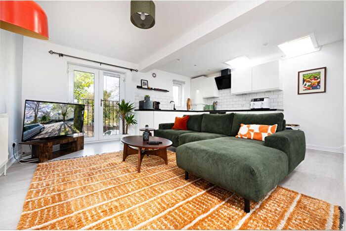 1 Bedroom Flat For Sale In Royal Street, Gourock, PA19