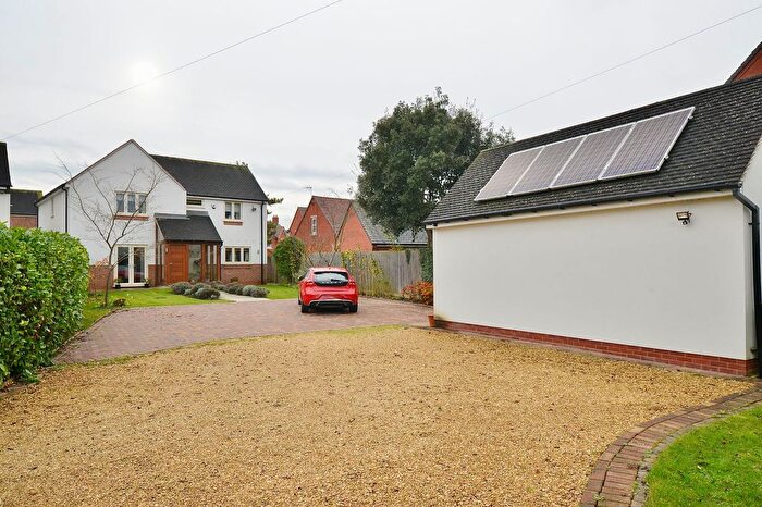 4 Bedroom Detached House For Sale In Bretforton Road, Badsey, Evesham, WR11