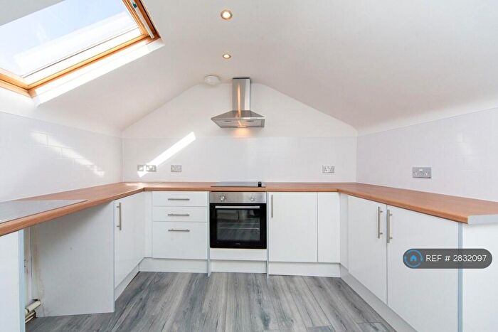 2 Bedroom Flat To Rent In Marmion Road, Liverpool, L17