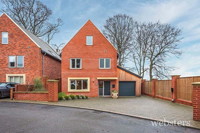 4 Bedroom Detached House For Sale In The Lodge Drive, Drayton, NR8