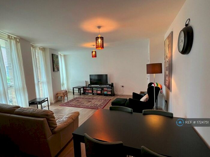 2 Bedroom Flat To Rent In Sheave Court, London, E3