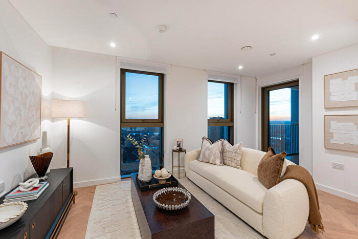 1 Bedroom Apartment For Sale In One Thames Quay, Canary Wharf, E14