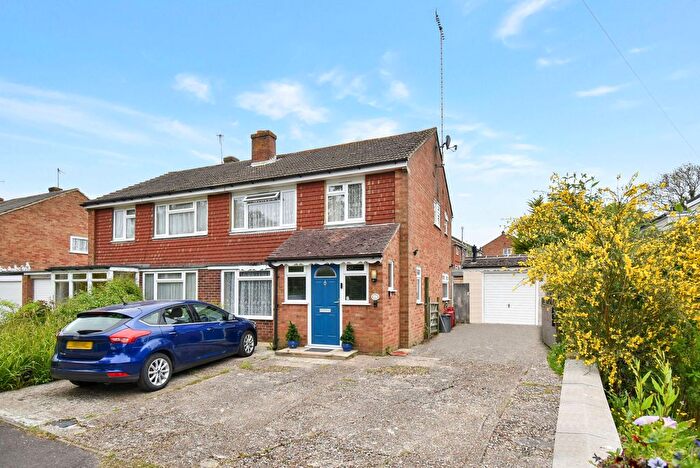 3 Bedroom Semi-Detached House For Sale In Romney Road, Hamstreet, TN26