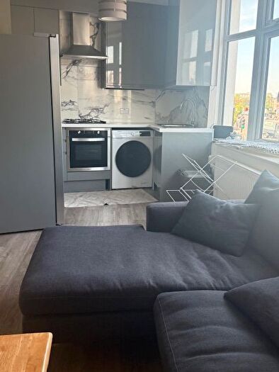 3 Bedroom Maisonette To Rent In Lordship Lane, London, N22