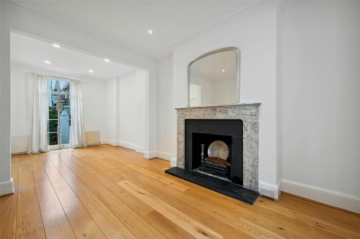 2 Bedroom Terraced House To Rent In Graham Terrace, Belgravia, SW1W