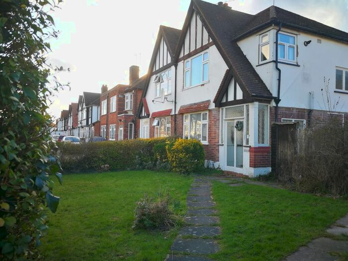 3 Bedroom Semi-Detached House To Rent In Kinross Close, Harrow, Middlesex, HA3