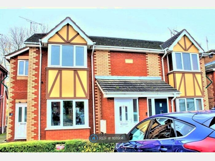 2 Bedroom Flat To Rent In Chapel Close, Clowne, S43