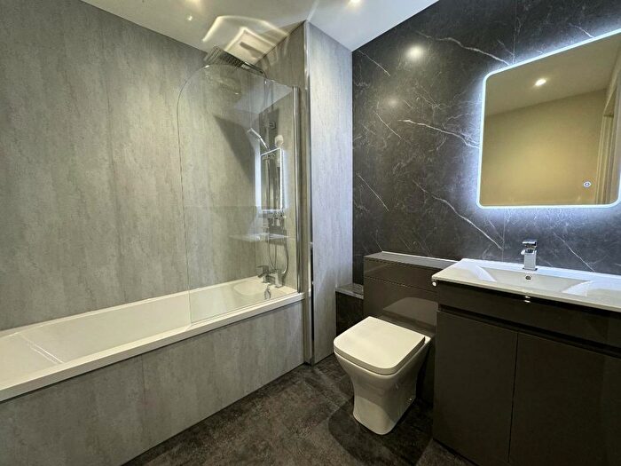 1 Bedroom Flat To Rent In Queen Elizabeth Gardens, New Gorbals, Glasgow, G5