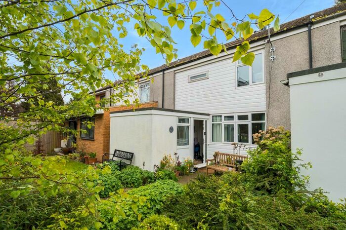 3 Bedroom Terraced House For Sale In Windsor, Berkshire, SL4
