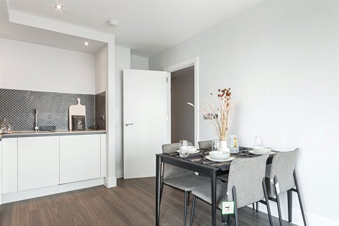 1 Bedroom Flat To Rent In Uncle Southall, Merrick Road, Southall, UB2