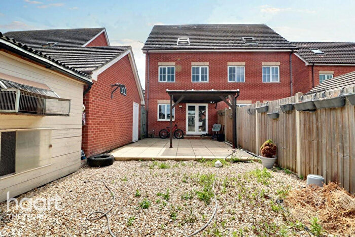 3 Bedroom Semi-Detached House For Sale In Richard Easten Road, Thetford, IP24