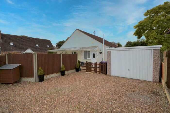 2 Bedroom Bungalow For Sale In Middle Street, Dunston, Lincoln, Lincolnshire, LN4