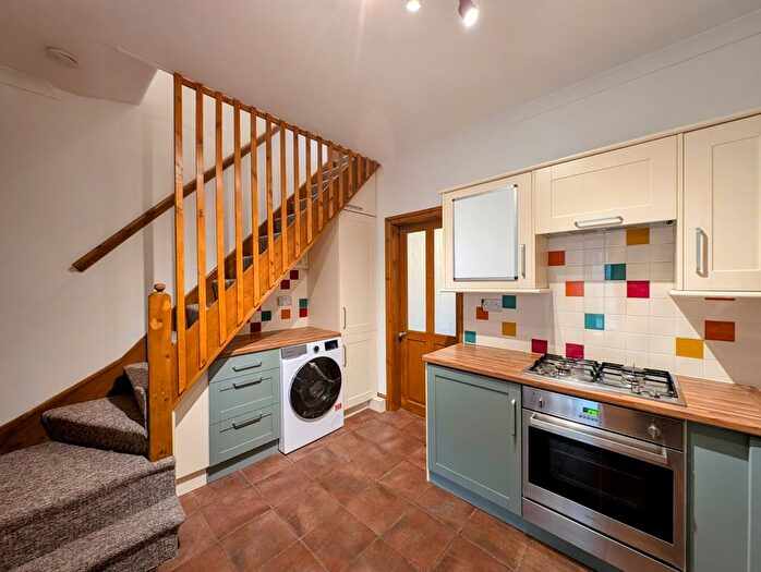 2 Bedroom Terraced House To Rent In Carleton View, Pontefract, West Yorkshire, WF8