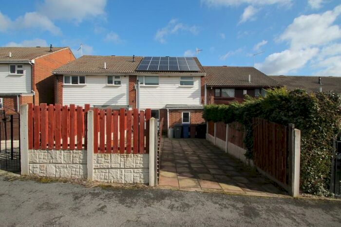 3 Bedroom Terraced House To Rent In Glenville Close, Hoyland, S74