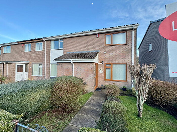 2 Bedroom End Of Terrace House For Sale In Walcot Close, Thornbury, Plymouth, PL6