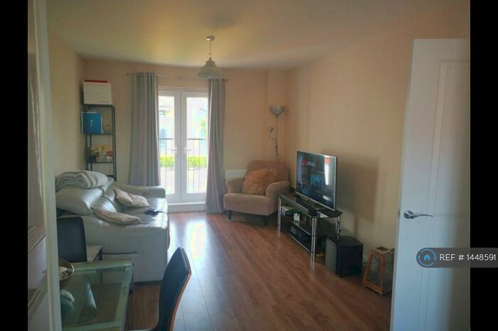 2 Bedroom Flat To Rent In Calliper House, Sittingbourne, ME10