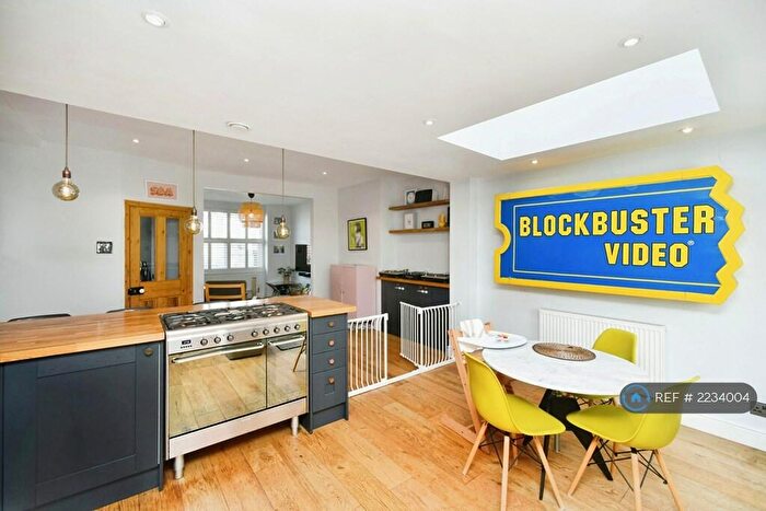 2 Bedroom Terraced House To Rent In Elm Grove, Brighton, BN2