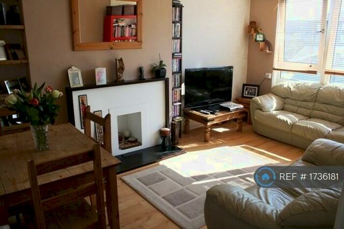 2 Bedroom Maisonette To Rent In Longnor Road, London, E1
