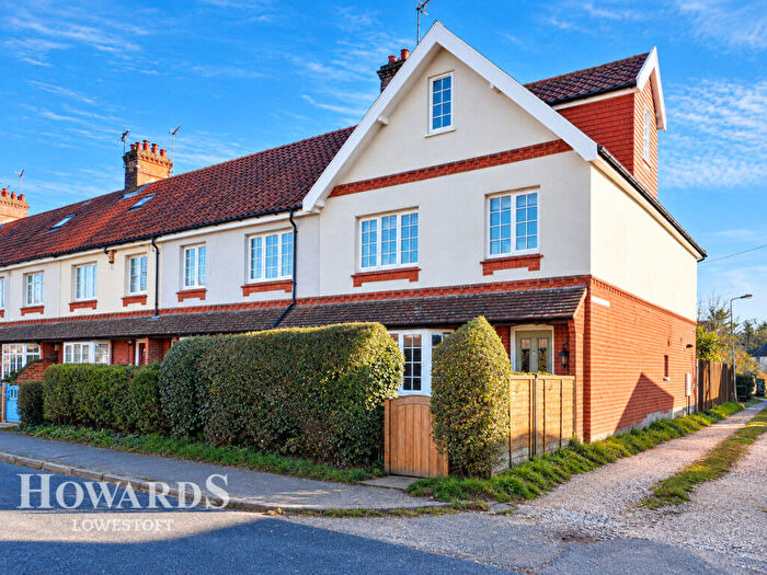 4 Bedroom End Of Terrace House For Sale In Mount Pleasant, Southwold, IP18