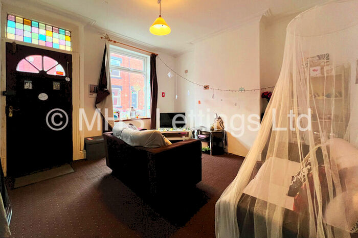 4 Bedroom Terraced House To Rent In Welton Grove, Leeds, LS6