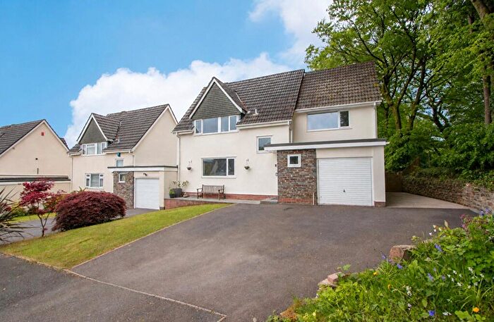 5 Bedroom Link Detached House For Sale In Roborough Village, Plymouth, PL6